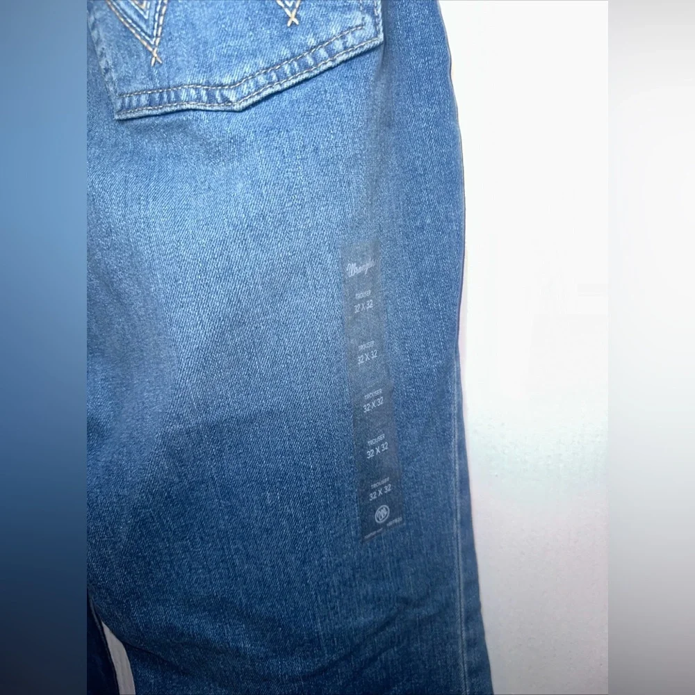 Wrangler Women’s Wisemans Mid Rise Jeans Size 32x32 Color Blue‎